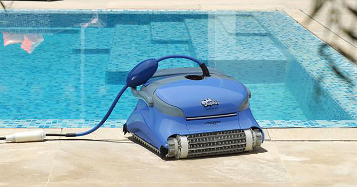 Miért válassz Dolphin medencetisztító robotot a medencéd takarítására?